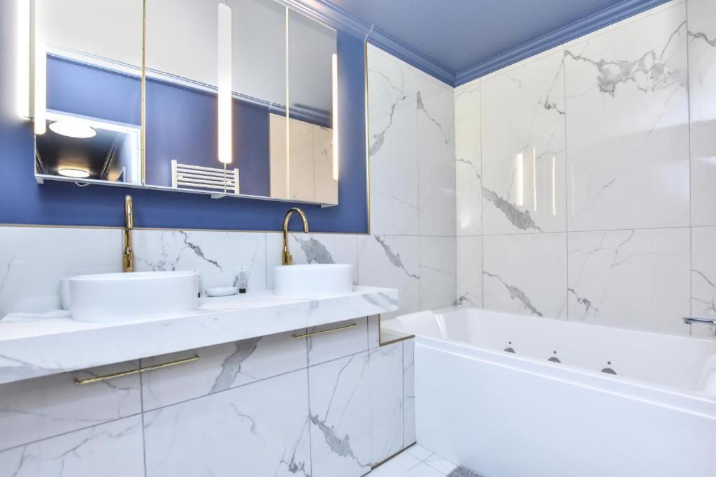 Appartamento Luxury La Vie En Rose Jacuzzi Terrasse Parking